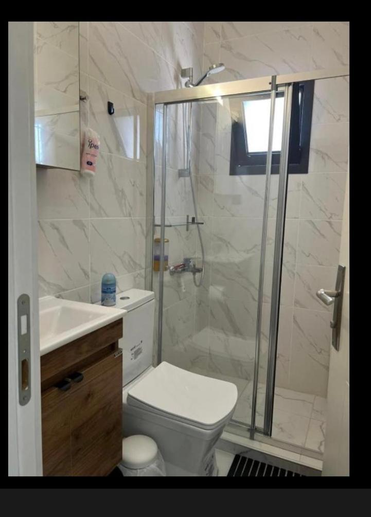 Palmiye Apartment ไคริเนีย ภายนอก รูปภาพ